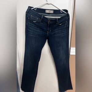 Hollister Women’s Boot Cut Jean  Size: 13R  Waist: 31  Length:  33    Dark blue